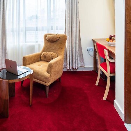Burch'S Resort ナイバシャ エクステリア 写真